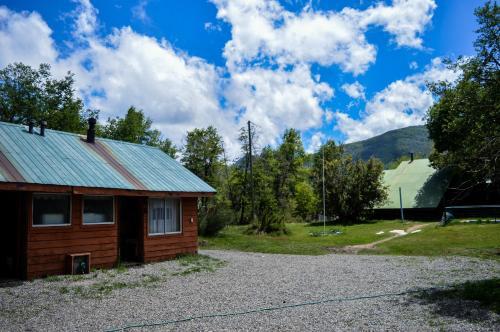 Albergue Hostal Y Caba�as Los �irres