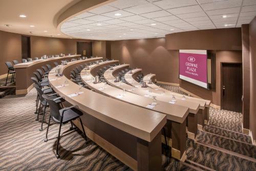 Hotel Crowne Plaza Indianapolis-airp