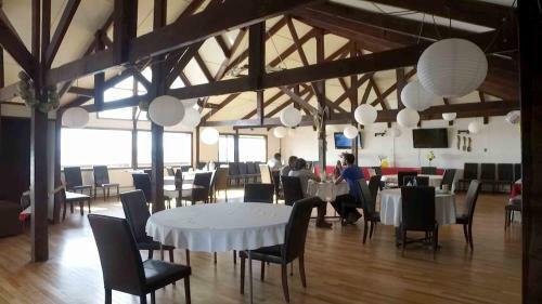 Hotel Estaci�n N�utica Estrecho de Magallanes