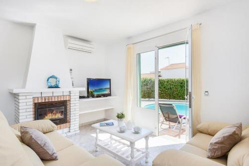 Cala'n Blanes Villa Sleeps 9 Pool Air Con Wifi