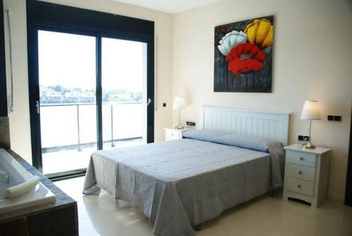 Villa Casa En Calafell Con Piscina Privada!!