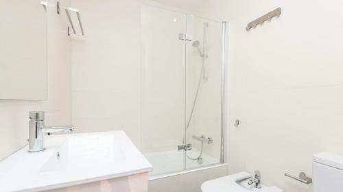 Calella De Palafrugell Apartment Sleeps 8