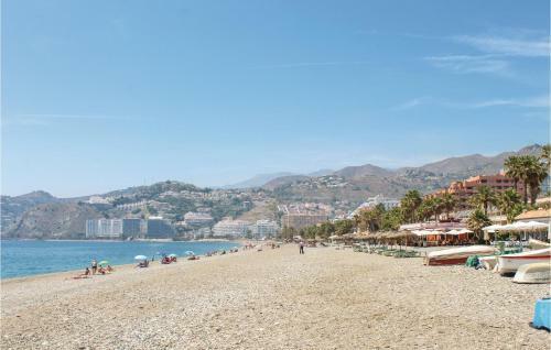 Five-bedroom Holiday Home In Almunecar