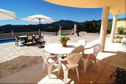 Arenys De Munt Villa Sleeps 4 Pool Wifi