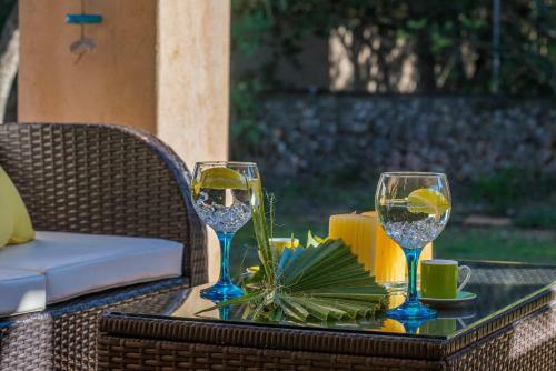 Arta Villa Sleeps 4 Wifi