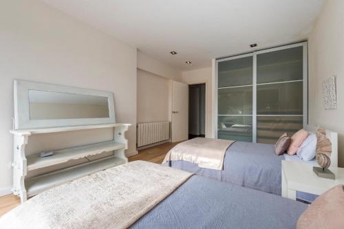 Villa White Pearl Binibeca - Lujo Moderno En Binibeca Para 9 Pax