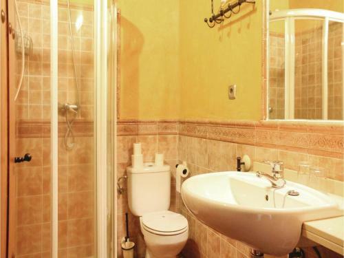 Two-bedroom Apartment In Cabezuela Del Valle
