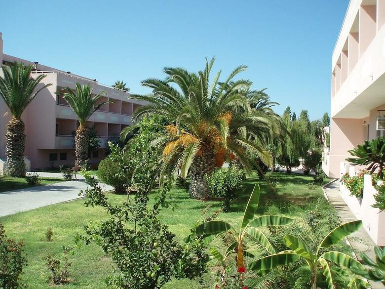 Hotel Roselands