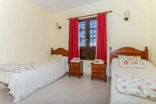 Costa Teguise Villa Sleeps 6 Air Con Wifi