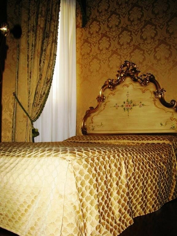 Hotel Belle Epoque