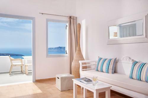 Hotel Manos Small World