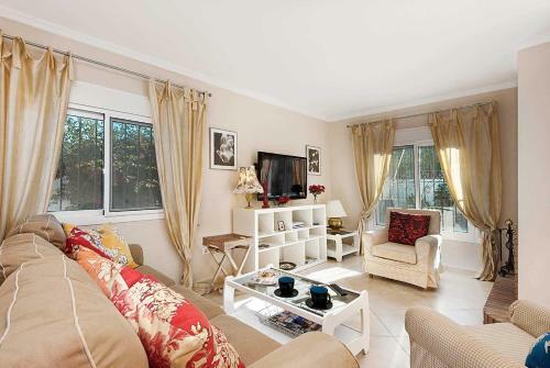 Benamara Villa Sleeps 4 Air Con Wifi