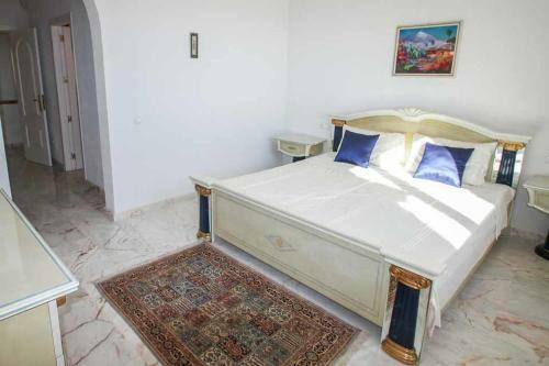 Urbanitzacio Montemar Villa Sleeps 6 Pool Air Con