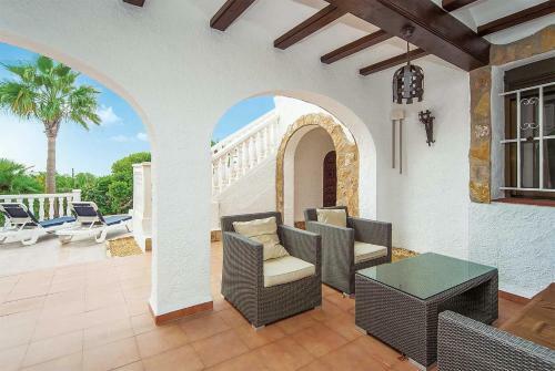 Urbanitzacio Montemar Villa Sleeps 6 Air Con Wifi