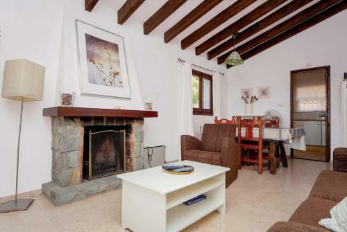 Fanadix Villa Sleeps 4 Wifi