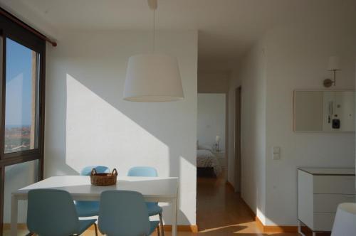 Lets Holidays Apartment - Gav� Mar