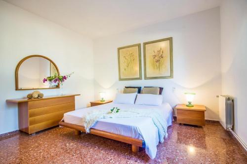 Inca Villa Sleeps 9 Pool Air Con Wifi
