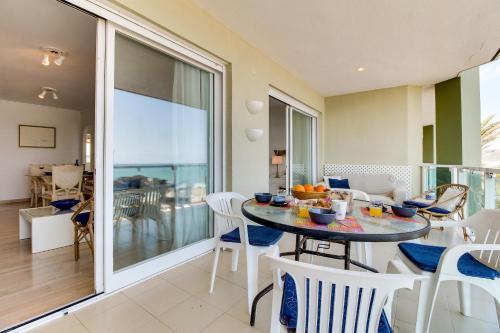 Apartamento Atenea @edificio Golden Life
