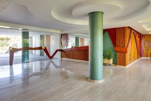 Apartamento Atenea @edificio Golden Life