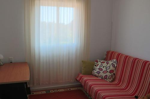 Chalet Con Piscina Para 6 - Turistika