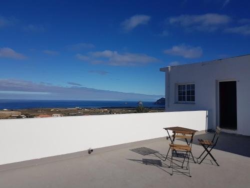 Sea And Mountain Views Apartments