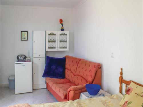 Two-bedroom Apartment In La Marina