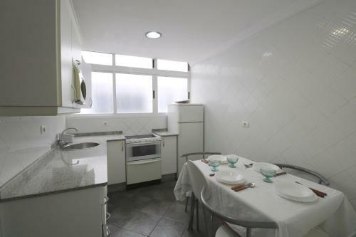Central Square Apartment To Share "with Sea Views"