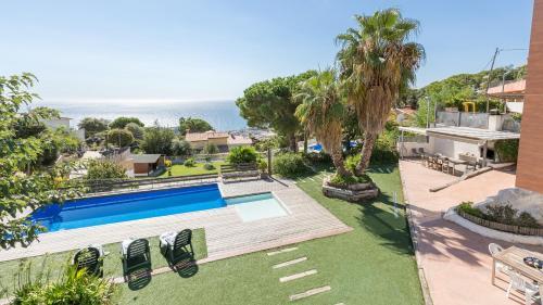 Lloret De Mar Villa Sleeps 8