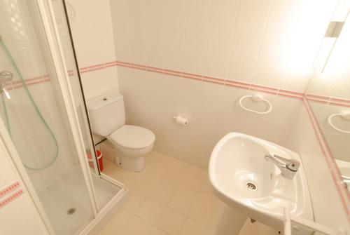 Lloret De Mar Villa Sleeps 9 Pool