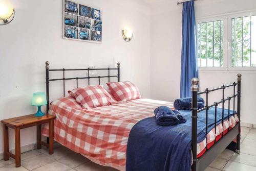 Macher Villa Sleeps 10 Wifi