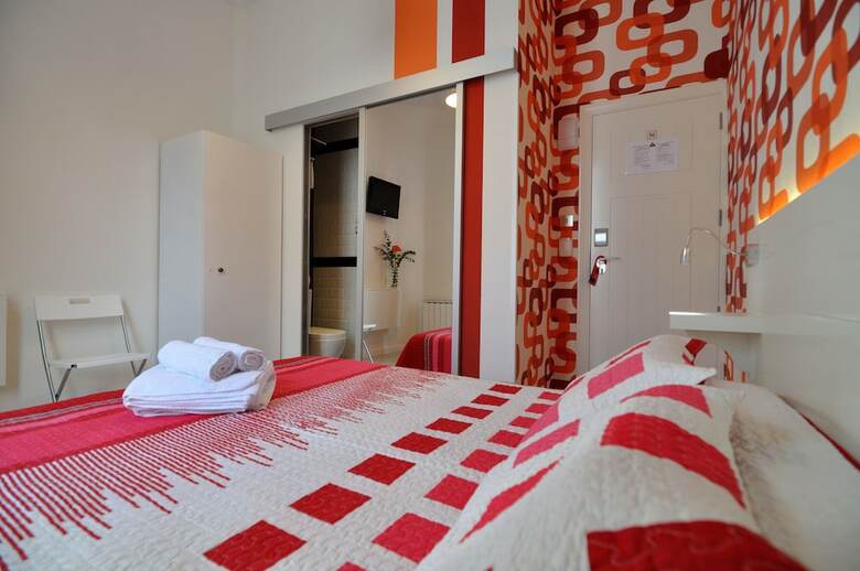 Albergue Far Home Plaza Mayor