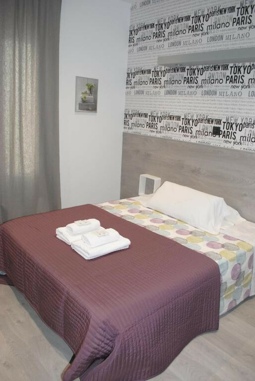 Hostal Fuencarral Rooms