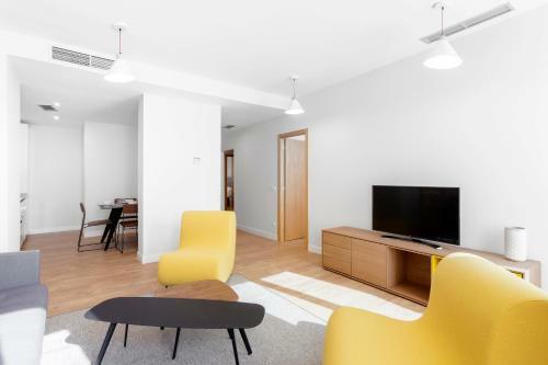 Home Art Apartments