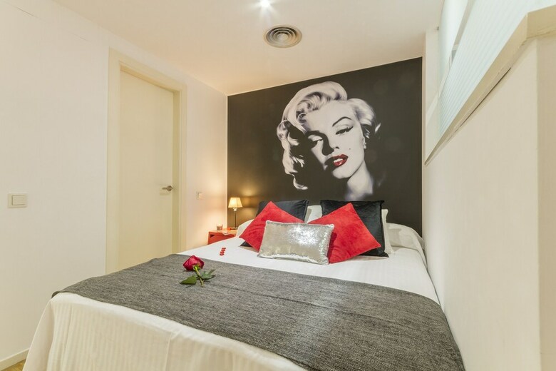 7rooms7 Gran Via Madrid Apartments