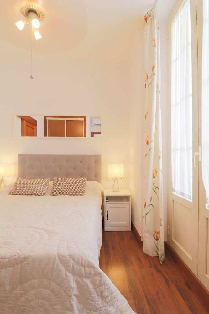 Apartamento Brand New One Bedroom Cathedral Views