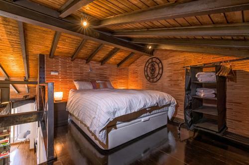 One-bedroom Apartment With Terrace Tina