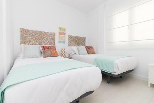 Bright Apartment Close To Beach And Town
