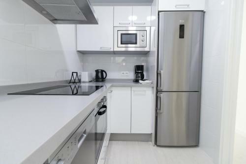Bright Apartment Close To Beach And Town
