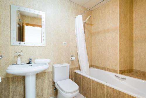 Plaza de Las Flores 1 Bedroom Apartment