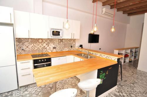 Apartamento Home Holidays Rentals Lucile