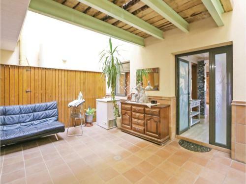 Five-bedroom Holiday Home In Malgrat De Mar
