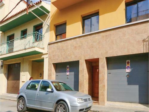 Five-bedroom Holiday Home In Malgrat De Mar