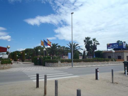 Camping Sunissim El Pla De Mar By Locatour