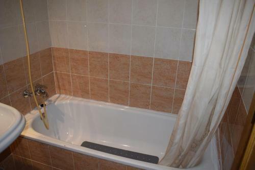 Apartamento Ap950 Tres Dormitorios A 150m Del Paseo Mar�timo
