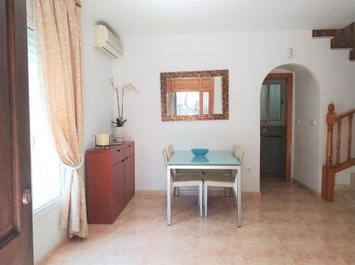 Casa Con Piscina Privada En Montemar de Dehesa de Campoamor Mm 024