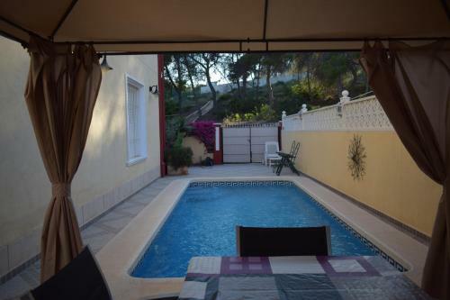 Casa Con Piscina Privada En Montemar de Dehesa de Campoamor Mm 024