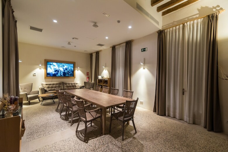 Hotel Icon Roset� By Petit Palace