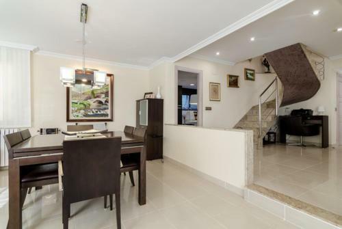 Pineda De Mar Villa Sleeps 6 Pool Air Con Wifi