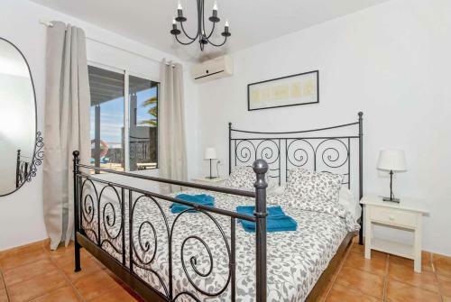 Playa Blanca Villa Sleeps 3 Air Con Wifi