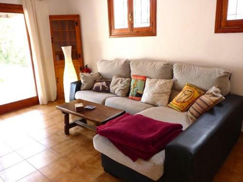 Playa D'en Bossa Villa Sleeps 8 Pool Air Con Wifi